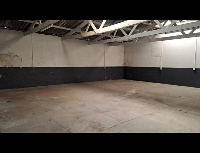 INDUSTRIAL PROPERTY TO RENT IN NORTH END